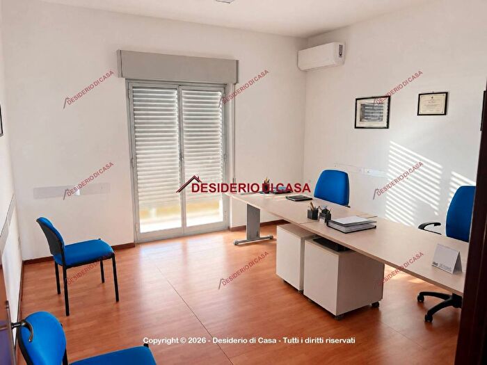 Appartamento trilocale in vendita in Piazza Piemonte e Lombardo, Centro Urbano, Marsala