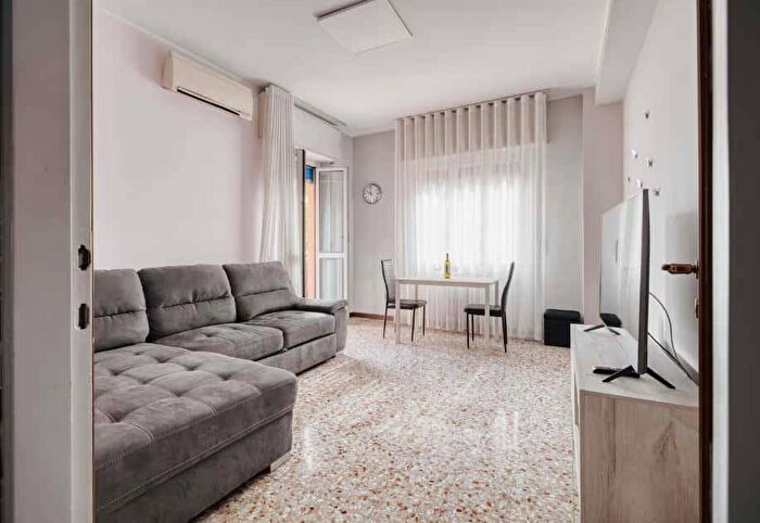 Appartamento bilocale in affitto in Via San Giovanna D'Arco, Centro, Sesto San Giovanni