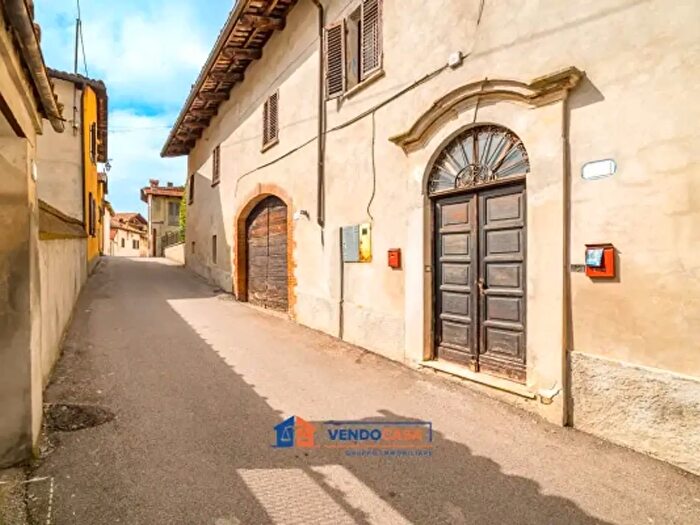 Casa quadrilocale in vendita in Via Millefiori, Novello
