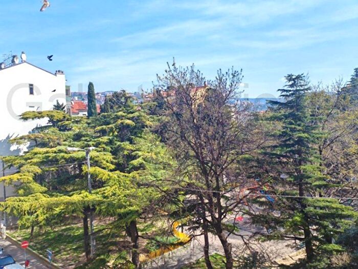 Appartamento bilocale in affitto in VIA DEI GIULIANI, San Giacomo, Trieste