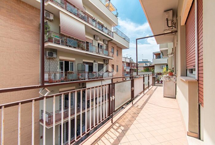 Appartamento quadrilocale in vendita in Via Mattia Battistini, Roma