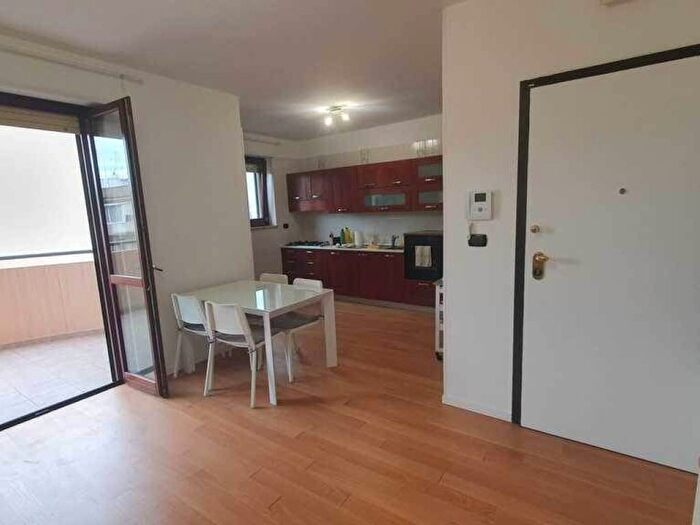 Appartamento trilocale in affitto in Via Quinto Orazio Flacco, Commenda, Brindisi