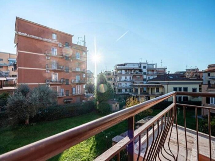 Appartamento monolocale in affitto in Via Vincenzo Troya, Monte Mario Trionfale, Roma