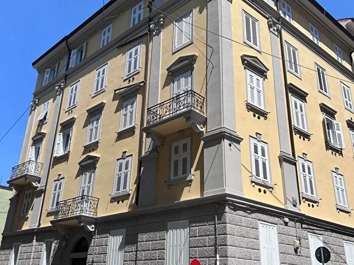 Appartamento bilocale in affitto in Via dei Mirti, Trieste