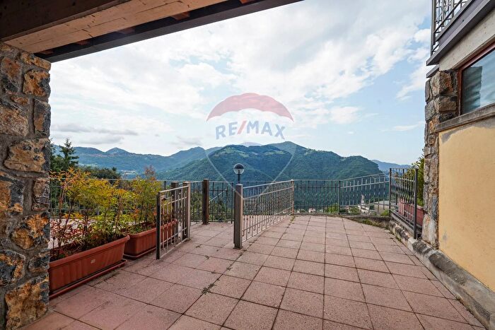 Appartamento monolocale in vendita in Via San Lorenzo, Costa Di Serina