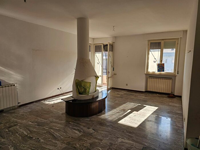 Appartamento trilocale in vendita in San Severino Marche