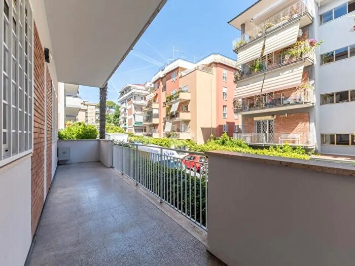 Appartamento trilocale in vendita in Via Gaetano Ciarrocchi, Roma