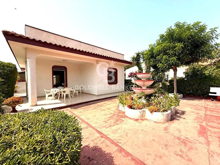 Casa con 5 locali in vendita in Via della Malva, Ispica