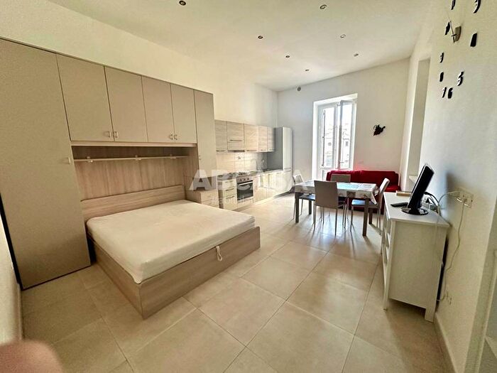 Appartamento monolocale in affitto in Via San Pietro, Centro Storico, Velletri