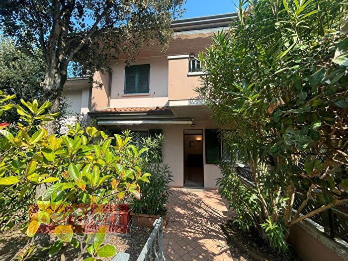 Appartamento quadrilocale in affitto in Viale Alfredo Oriani, Mare, Cervia