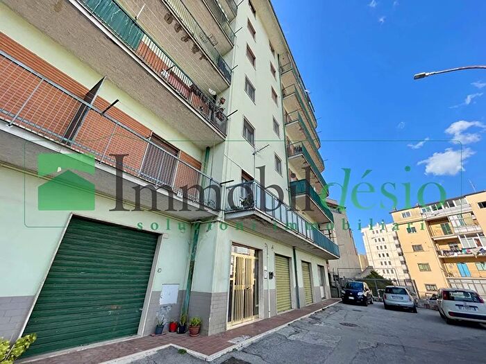 Casa con 5 locali in vendita in Via Bramante Potenza, Potenza