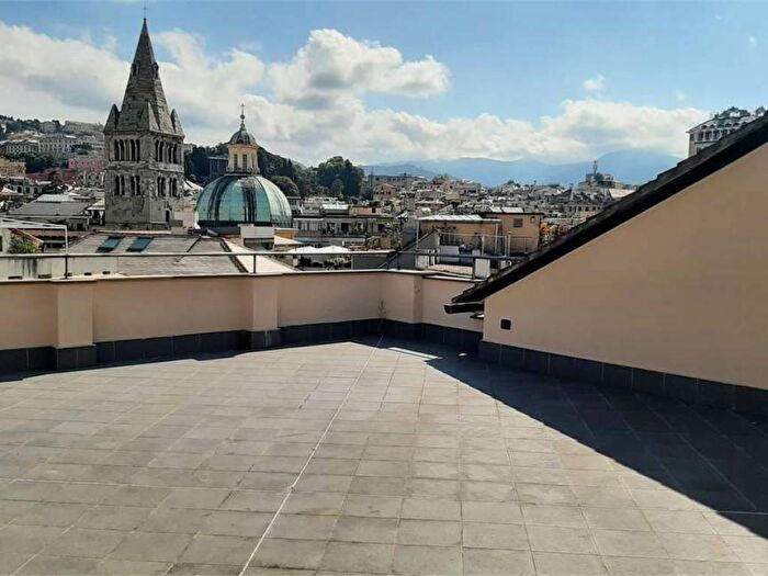 Casa con 5 locali in affitto in Via Orefici, Caricamento, Genova