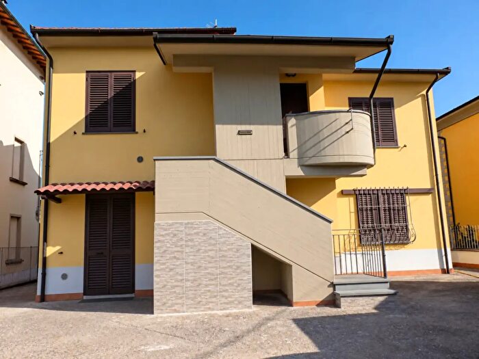 Appartamento con 6 locali in vendita in Santa Croce Sull'Arno