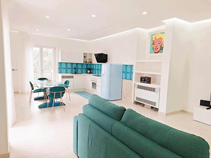 Appartamento bilocale in vendita in Via Nuova Raito Vietri sul Mare, Vietri Sul Mare