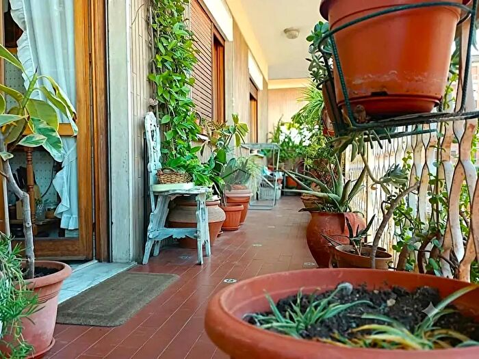 Appartamento trilocale in vendita in Via Teofilo Folengo, Roma