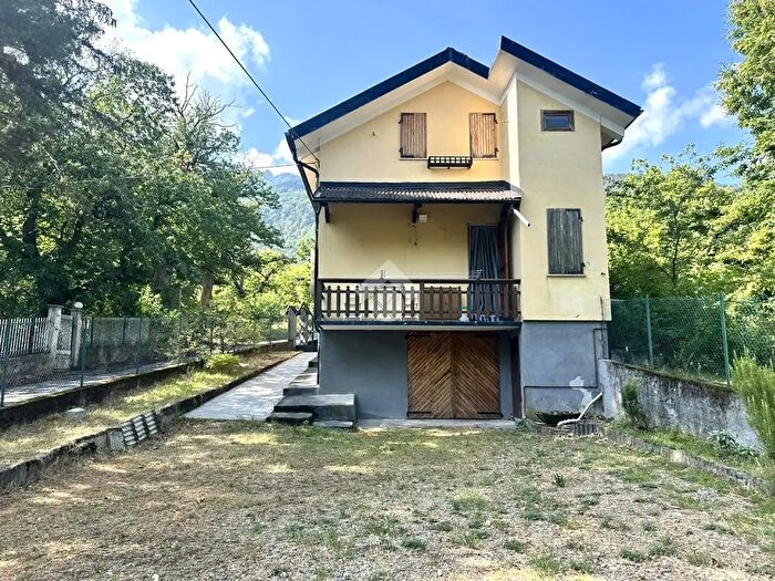 Case in Vendita e in Affitto - 2