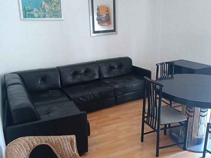 Appartamento trilocale in affitto in Via Nino Bixio, Centro, Falconara Marittima