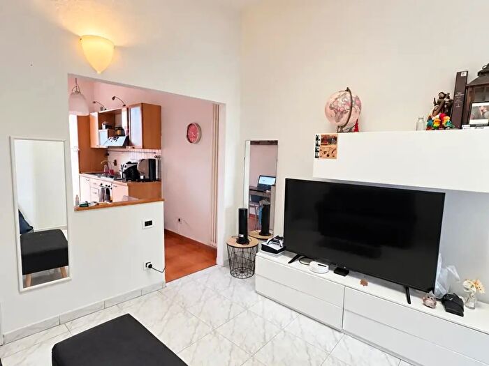 Appartamento trilocale in vendita in Via Carlo Poma, Firenze