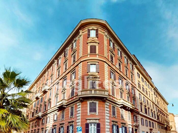 Appartamento con 6 locali in affitto in Via Angelo Poliziano, Colle Oppio, Roma