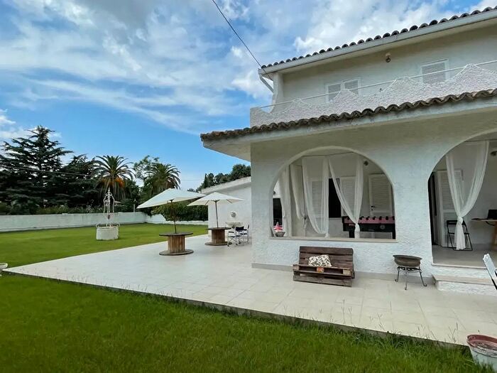 Casa con 6 locali in vendita in Contrada Marincoli, Simeri Crichi