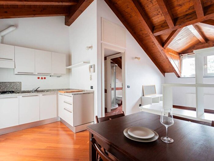 Appartamento monolocale in affitto in Via Alessandro Manzoni, Centro Storico, Monza