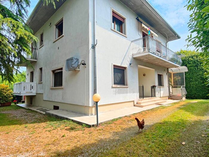 Casa quadrilocale in affitto in Strada SantAntonino, Laghetto, Vicenza