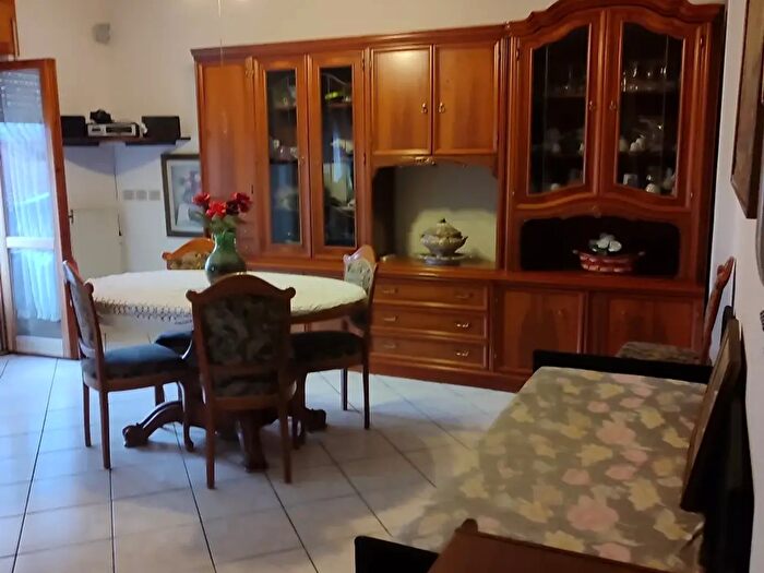 Appartamento con 5 locali in vendita in Olevano Sul Tusciano