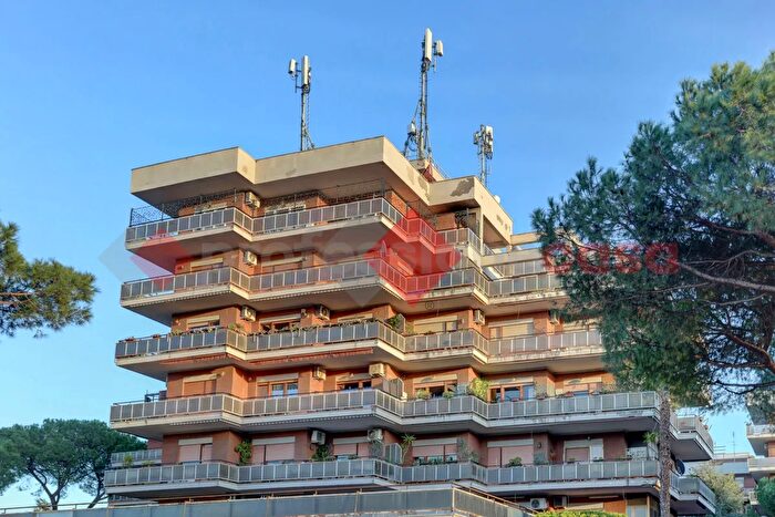 Appartamento con 5 locali in vendita in Via Cornelia, Roma