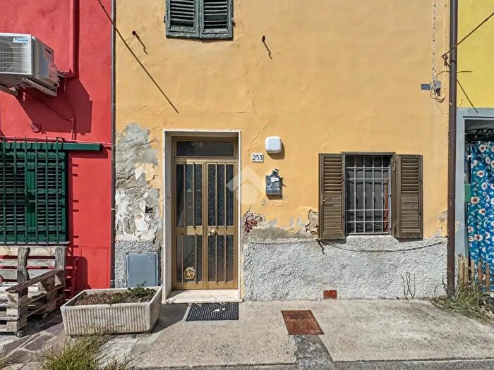 Casa quadrilocale in vendita in Via Sant'Agostino, Pisa