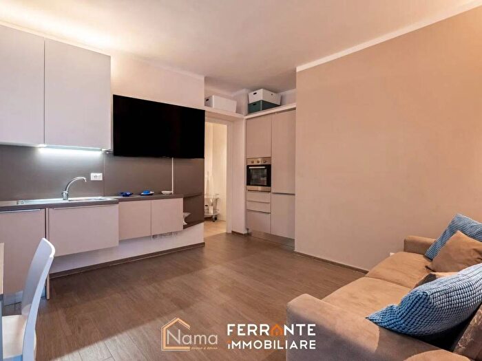 Appartamento bilocale in affitto in Viale Francesco Tappani, Centro, Chiavari