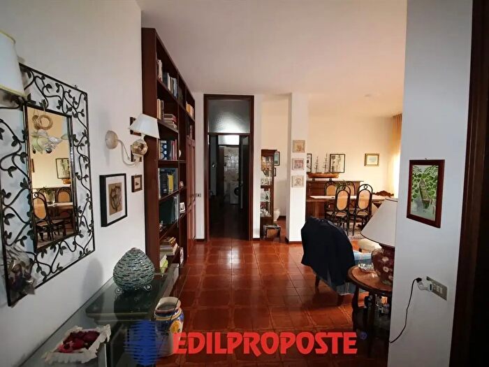 Appartamento quadrilocale in vendita in Via Tagliamento, Paderno Dugnano