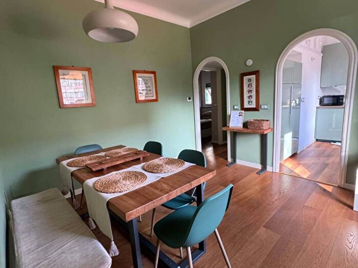 Appartamento trilocale in affitto in Viale Aspromonte, Carignano, Genova