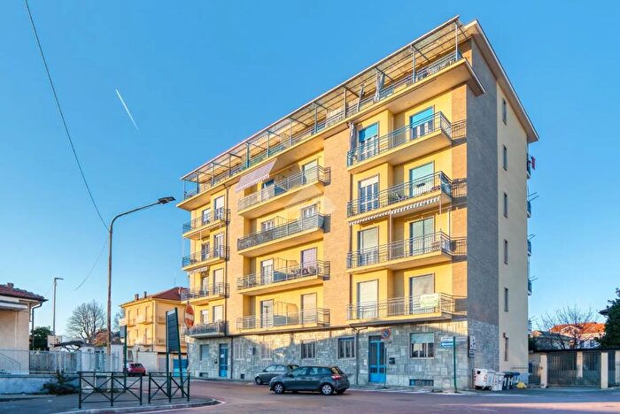 Appartamento trilocale in vendita in Via dei Mulini, Orbassano