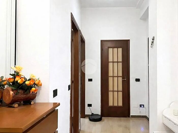 Appartamento trilocale in vendita in Via Pellegrino Rossi, Milano
