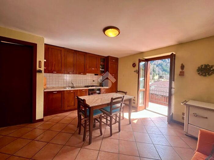 Appartamento trilocale in vendita in Via San Rocco, Ponte Di Legno