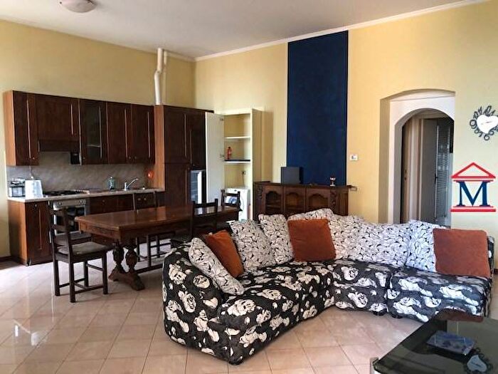 Appartamento trilocale in affitto in Città Alta, Bergamo