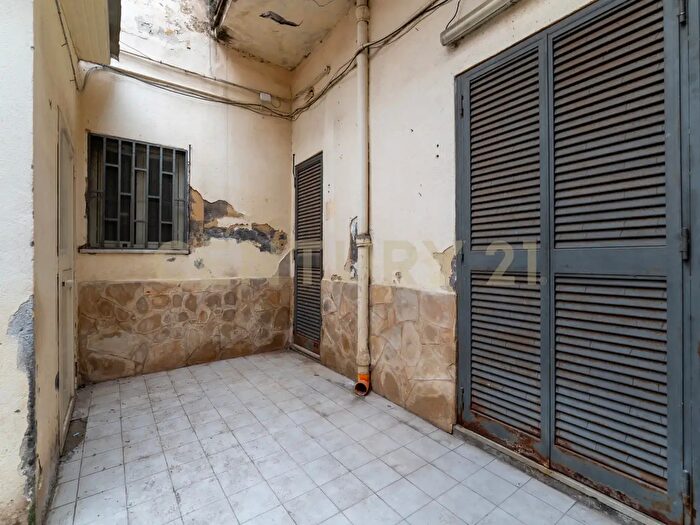 Appartamento bilocale in vendita in Via Giudice, Catania
