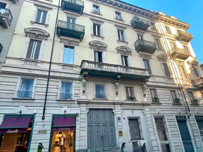 Appartamento trilocale in affitto in Via Principe Tommaso, Torino