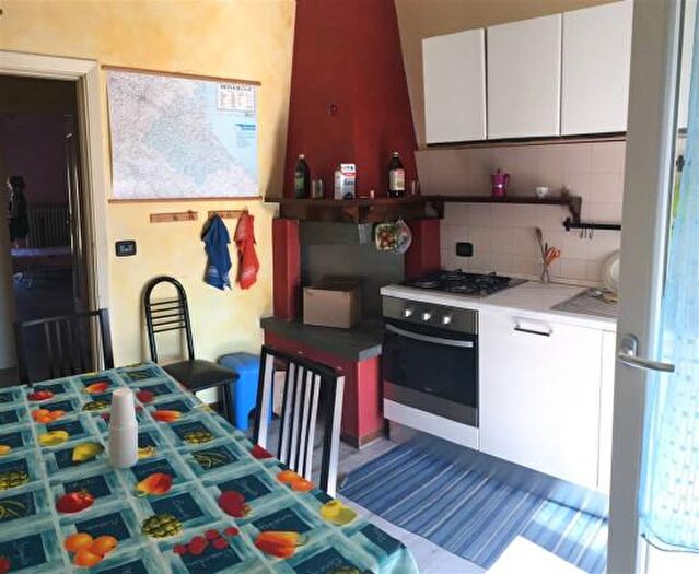 Appartamento con 6 locali in vendita in Urbino