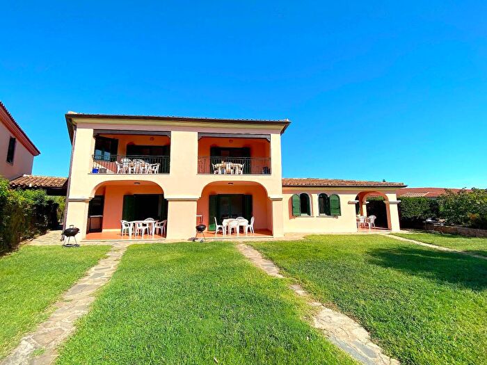 Appartamento trilocale in affitto in SS, Suaredda Traversa, San Teodoro