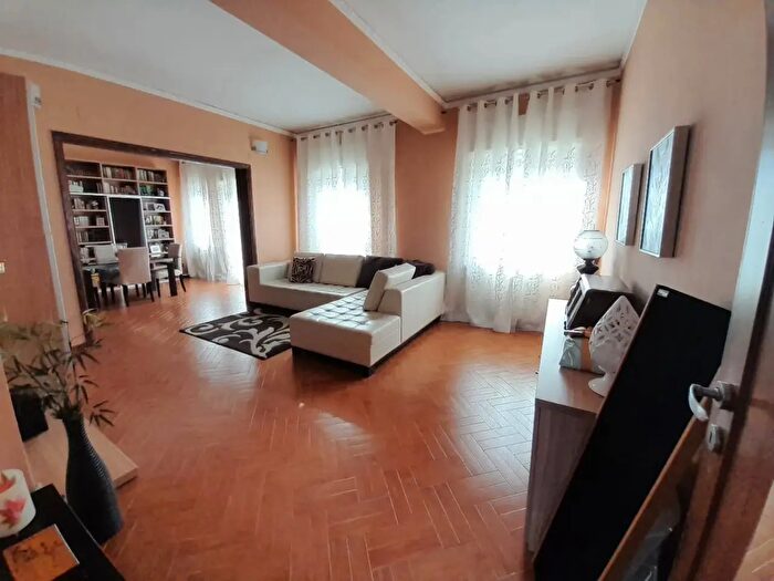 Appartamento con 5 locali in vendita in Via del Carmine, Messina
