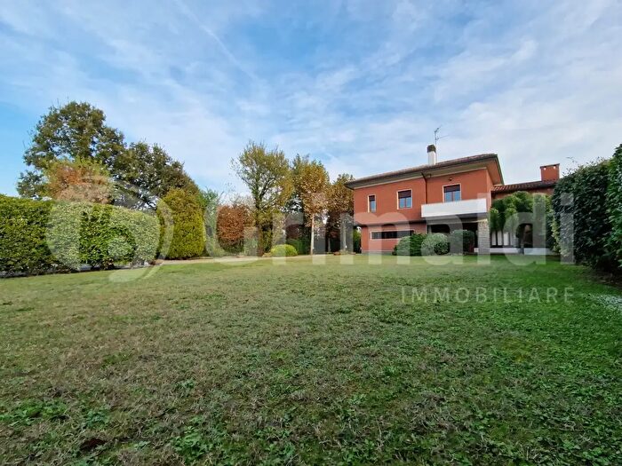 Casa con 5 locali in vendita in Via Flosa, Medicina