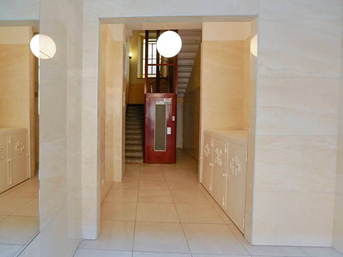 Appartamento trilocale in affitto in Via Atto Vannucci, Porta Romana Medaglie d'Oro, Milano
