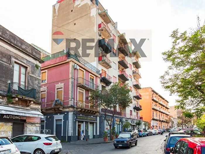 Appartamento con 5 locali in vendita in Via Plebiscito, Catania