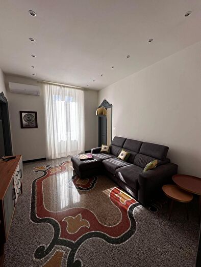 Appartamento quadrilocale in affitto in Via Camogli, Varazze