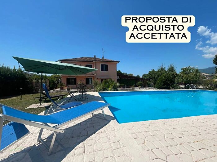 Casa con 8 locali in vendita in Via di Villa Carrara Sora Frosinone, Sora