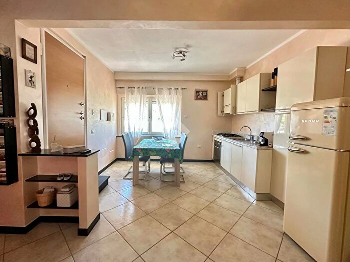 Appartamento quadrilocale in vendita in Via Prioria, Carasco