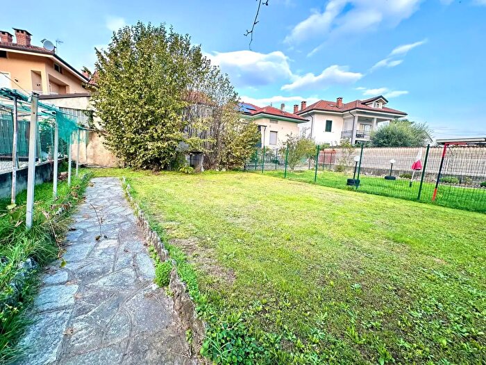 Case in Vendita e in Affitto - 3