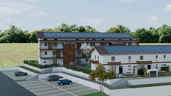 Appartamento quadrilocale in vendita in Via Lazzaretto, Cantu