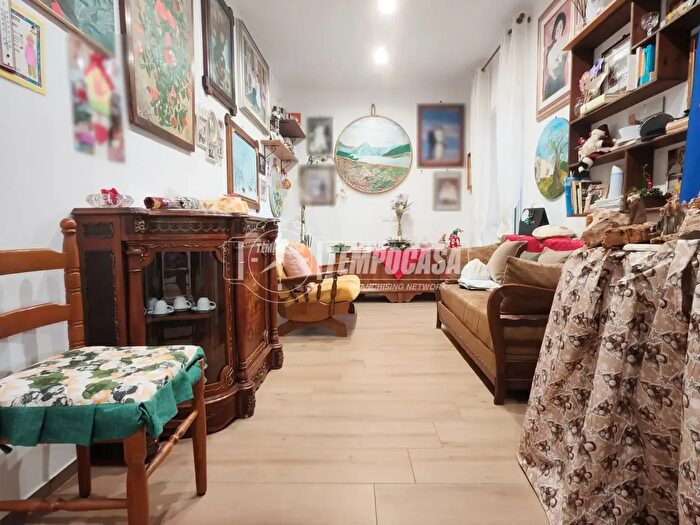 Appartamento trilocale in vendita in Via Cirillo, Gioia Del Colle